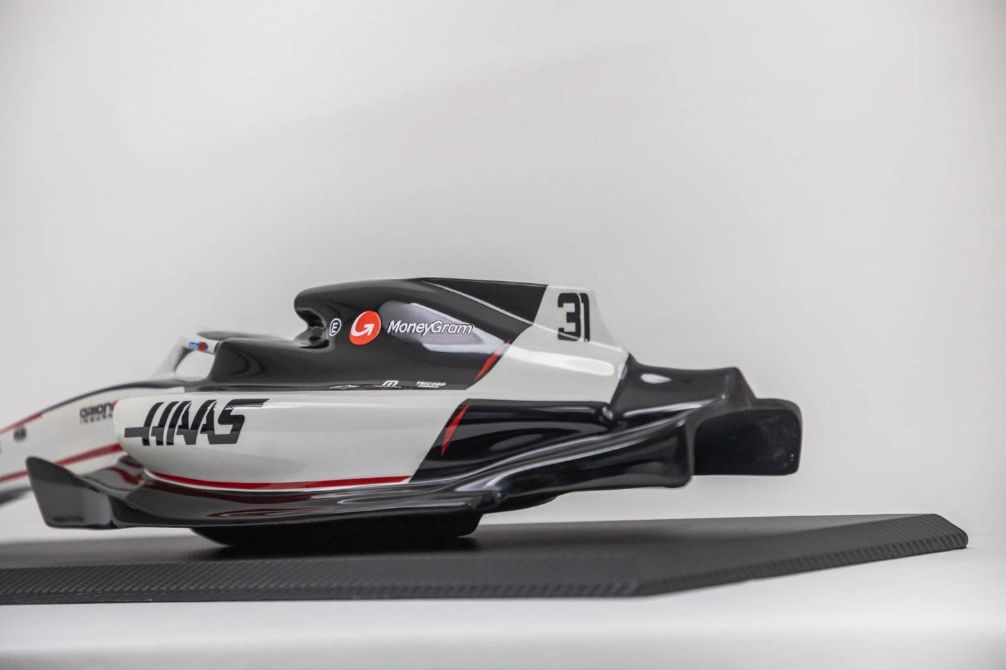 Haas VF-25 Replica 1/6 Scale Model – Premium Handcrafted Formula 1 Collectible